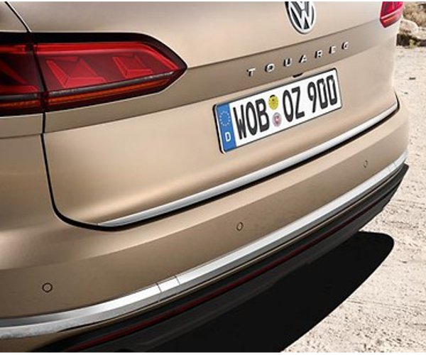 Original VW Touareg Schutzleiste für die Heckklappe (Chromoptik) - 760071360